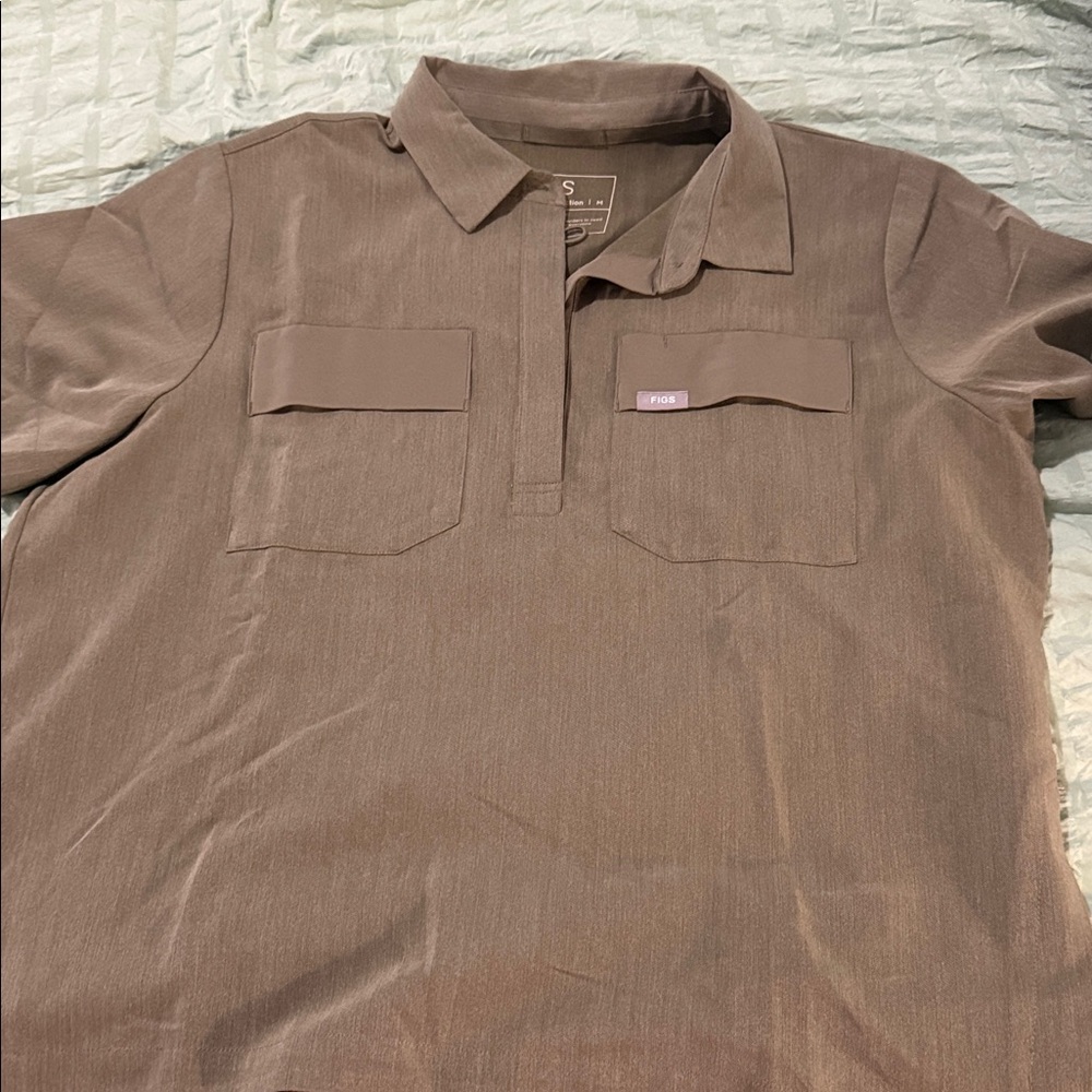Figs scrub top